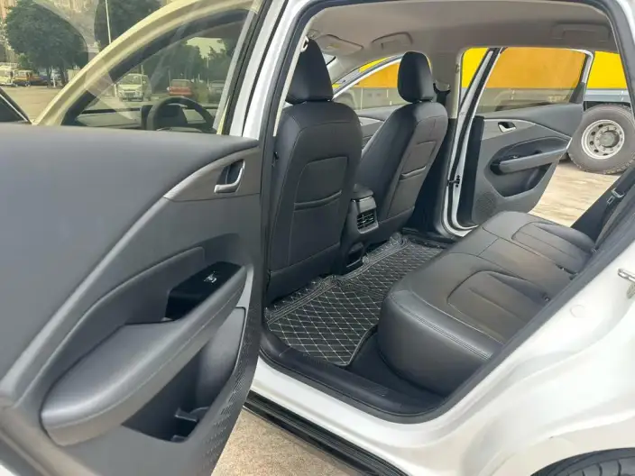 Wuling Xingguang PHEV 2023 Model 70 Standard Edition – фото 9