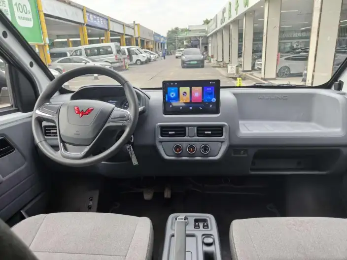 Wuling Yangguang 2024 Model 300km Comfort Model Passenger car Edition 60kW – фото 6