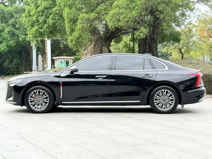 Hongqi H5 2024 Model 1.5T DCT Flag Rhythm Edition
