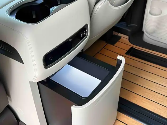 DENZA D9 DM 2025 Model Smart Driving Edition 1020 4WD Noble Model – фото 9