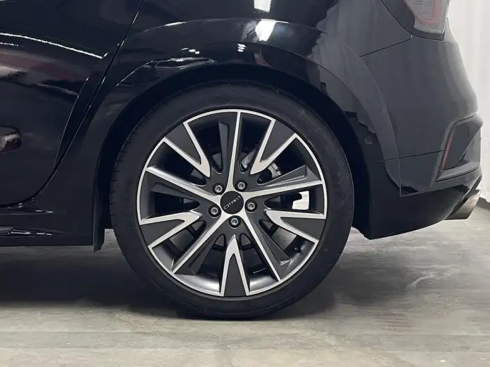 Lynk & Co 02 Hatchback 2022 Model 2.0TD Hatchback Pro – фото 10