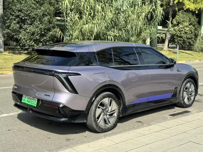 HiPhi HiPhi Y 2023 Model 560km Pioneer Edition – фото 7