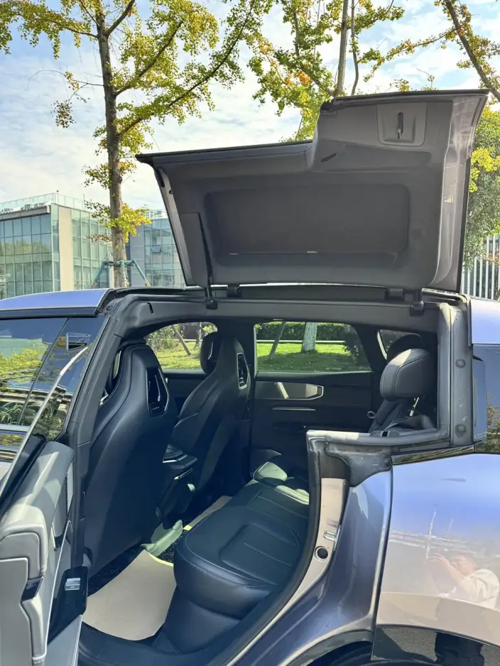 HiPhi HiPhi Y 2023 Model 560km Pioneer Edition – фото 10