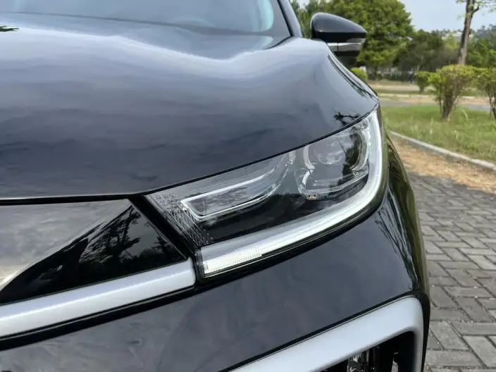EXEED Lingyun 2025 Model 300T 2WD Beyond Edition – фото 8