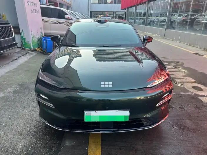 Geely Galaxy E8 PHEV 2025 Model 130km EM-P Galaxy Edition