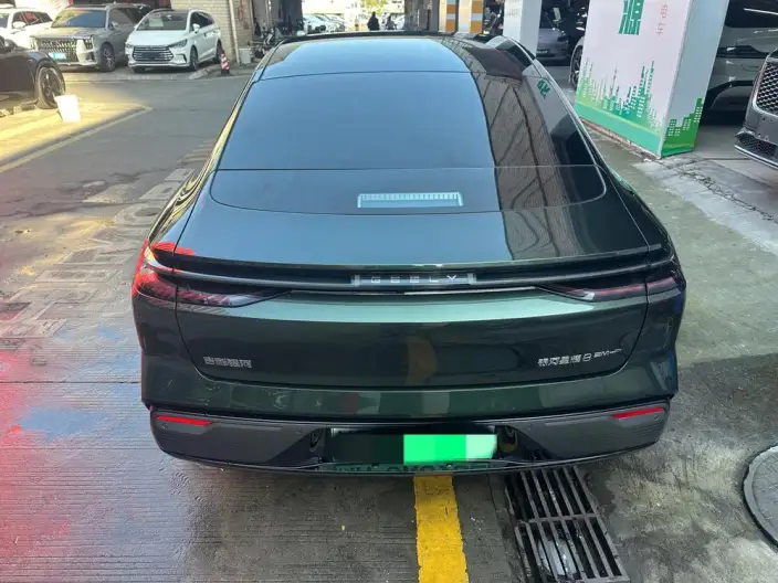 Geely Galaxy E8 PHEV 2025 Model 130km EM-P Galaxy Edition