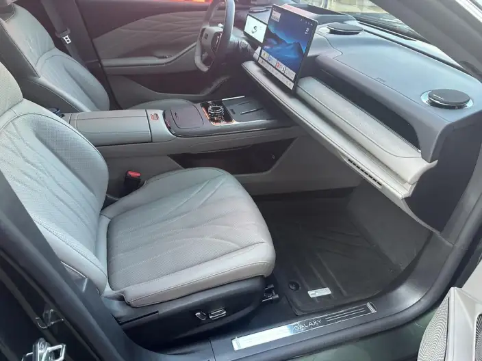 Geely Galaxy E8 PHEV 2025 Model 130km EM-P Galaxy Edition – фото 10