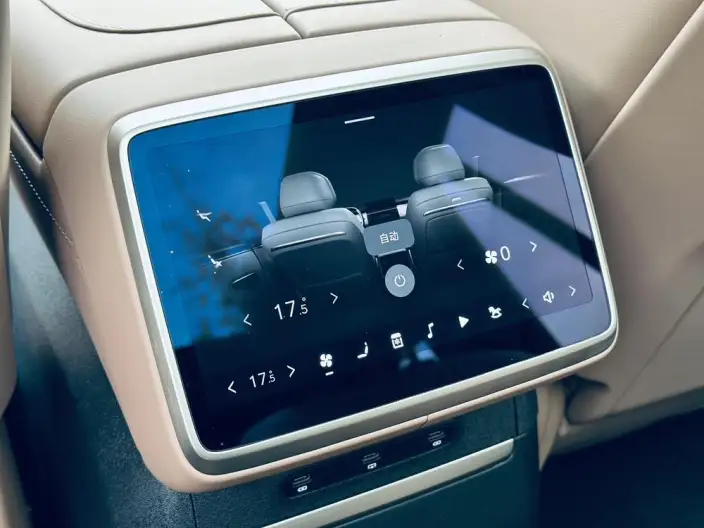 ONVO L90 2025 Model VI seat Edition Ultra – фото 9