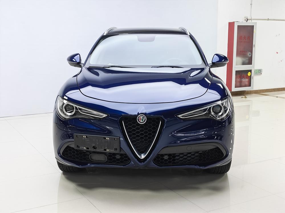 Alfa Romeo Stelvio 2017 2.0T 280HP Luxury