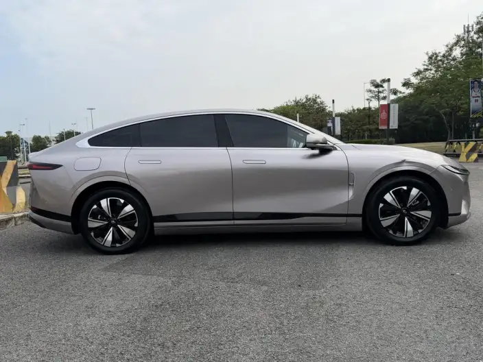 Changan Qiyuan A07 2025 Model Blue whale EV 525 Luxury Model – фото 7