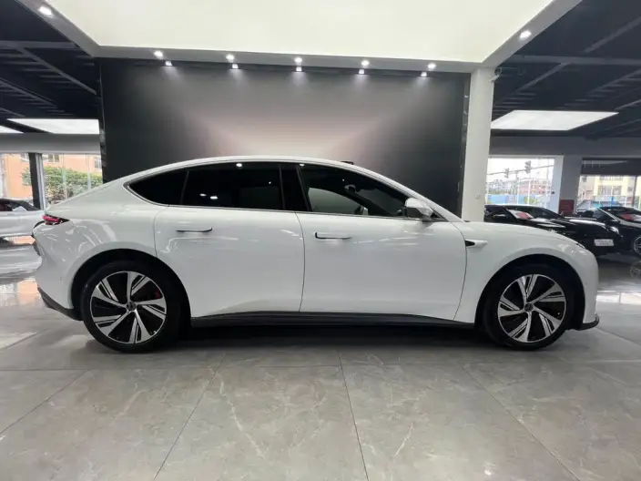 NIO ET5 2022 Model 75kWh – фото 8