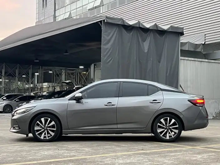 Nissan Sylphy 2022 Model 1.6L TOP CVT Luxury Edition