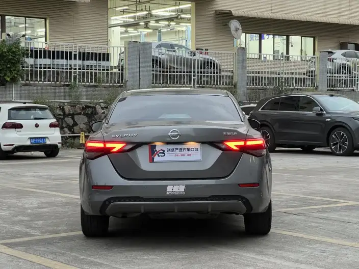 Nissan Sylphy 2022 Model 1.6L TOP CVT Luxury Edition – фото 5