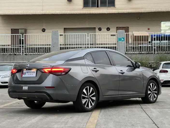 Nissan Sylphy 2022 Model 1.6L TOP CVT Luxury Edition – фото 6