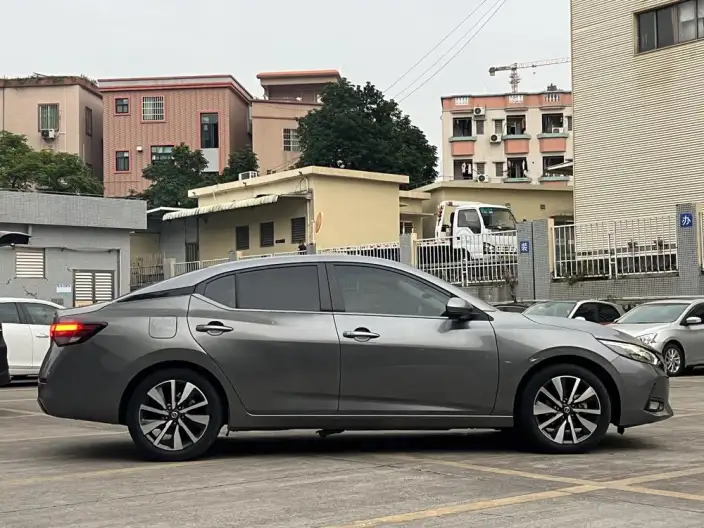 Nissan Sylphy 2022 Model 1.6L TOP CVT Luxury Edition – фото 7
