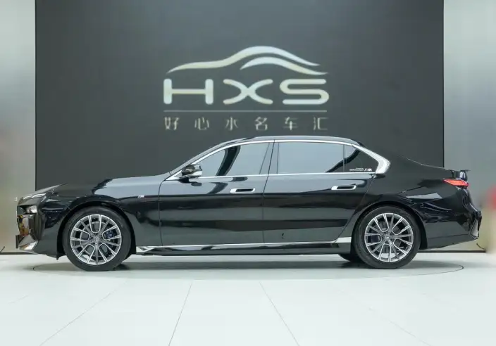 BMW 7 Series 2023 Model 735Li M Sports Set – фото 4