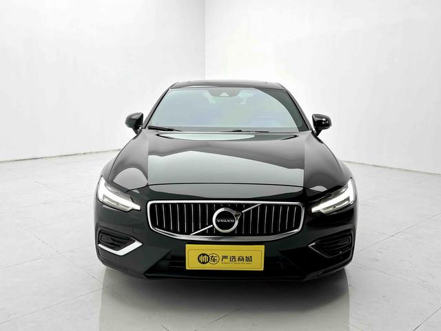 Volvo S60 2020 T4 Intelligent Refined Luxury – фото 2