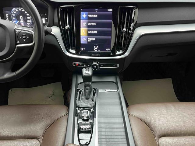 Volvo S60 2020 T4 Intelligent Refined Luxury – фото 17