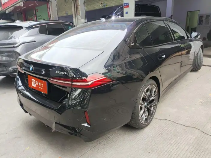 BMW 5 Series 2024 Model 530Li Exclusive Model M Sports Set – фото 4