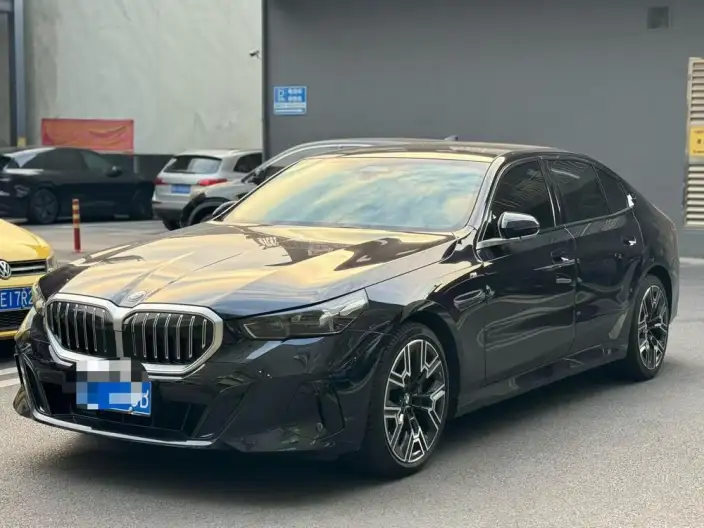 BMW 5 Series 2024 Model 530Li Exclusive Model M Sports Set – фото 5