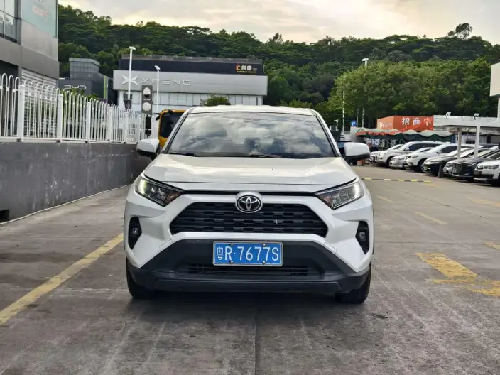 Toyota RAV4 2023 Model 2.0L CVT 2WD Urban Edition – фото 2