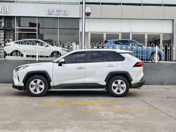 Toyota RAV4 2023 Model 2.0L CVT 2WD Urban Edition – фото 3