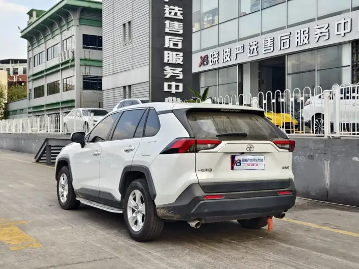 Toyota RAV4 2023 Model 2.0L CVT 2WD Urban Edition – фото 4