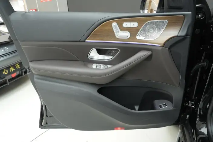 Mercedes-Benz GLS 2022 Model Facelift II GLS 450 4MATIC Luxury Model – фото 9