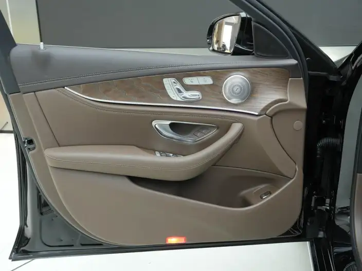 Mercedes-Benz E-Class 2023 Model Facelift E 300 L Luxury Model sedan – фото 7