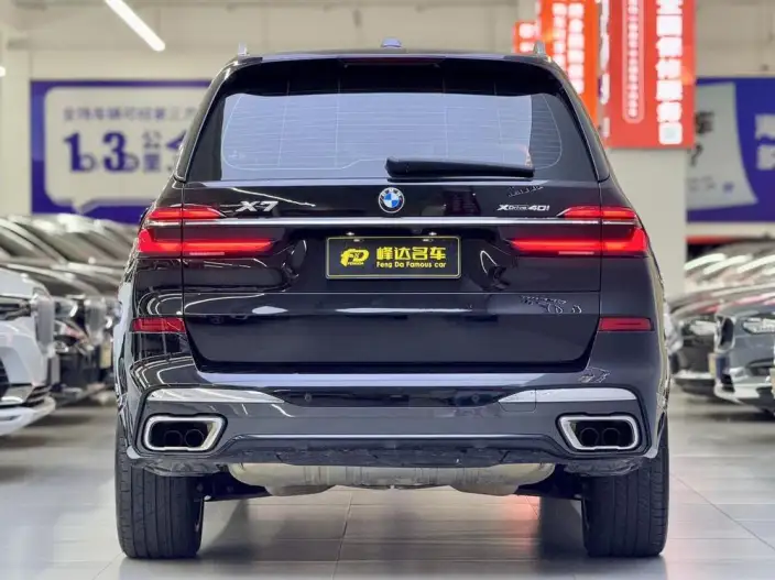 BMW X7 2023 Model xDrive40i Exclusive Model M Sports Set – фото 4