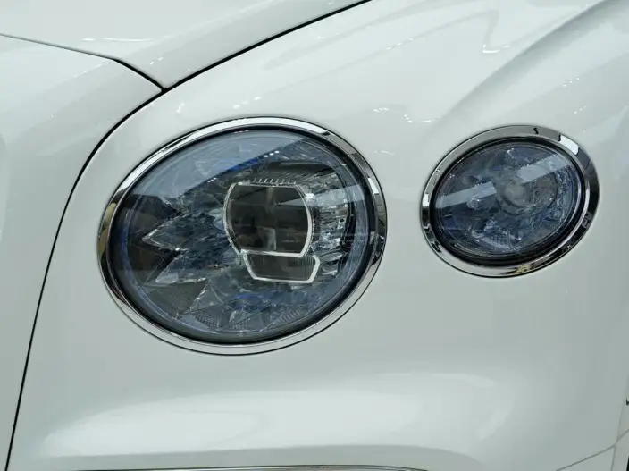 Bentley Flying Spur 2022 Model Hybrid – фото 7