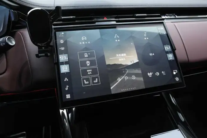 Range Rover Sport 2024 Model 400PS DYNAMIC SE – фото 6