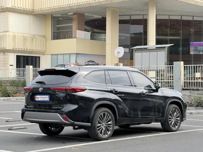 Toyota Highlander 2026 Model Hybrid 2.5L 4WD Supreme Edition 7 seat – фото 7