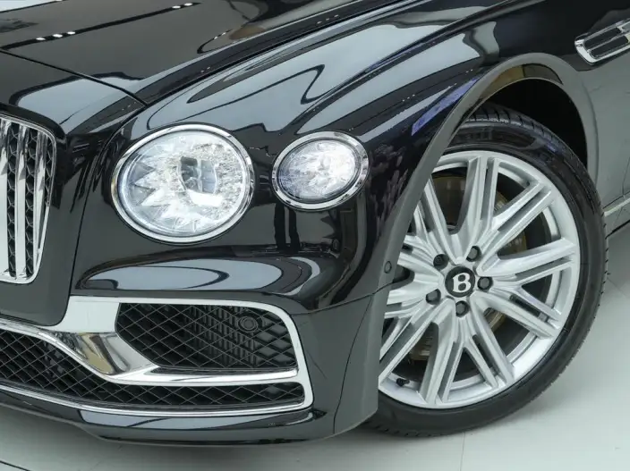 Continental Flying Spur 2022 Model 4.0T V8 Standard Edition – фото 7