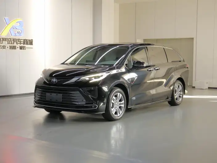 Toyota Sienna 2024 Model Hybrid 2.5L 4WD Deluxe Edition – фото 1