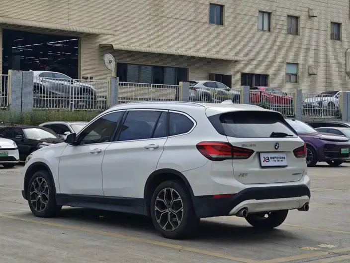 BMW X1 2022 Model sDrive25Li Leading Model – фото 5