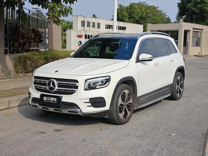 Mercedes-Benz GLB 2023 Model GLB 220 Fashion Model – фото 1