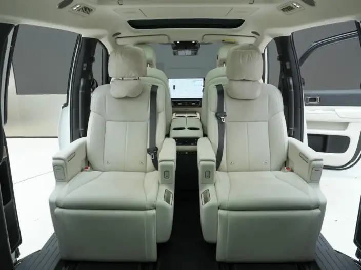 Li Auto MEGA 2025 Model Home Family Special Edition – фото 9