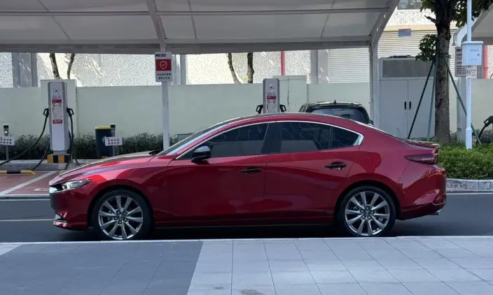 Mazda3 Axela 2022 Model 2.0L Automatic Zhi Ya Edition