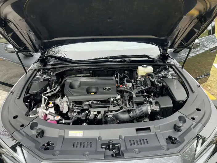 Lexus ES 2026 Model 300h – фото 8