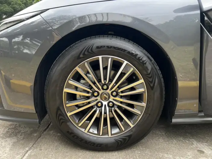 Lexus ES 2026 Model 300h – фото 10