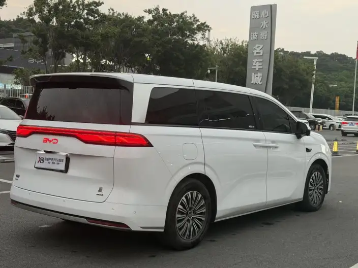 Xia 2026 Model DM-i 218KM Excellence Model – фото 6