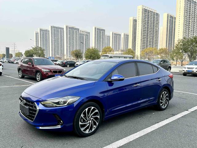 Hyundai Elantra Модель 2019 года 1.5L CVT Smart Hyun · Elite – фото 1