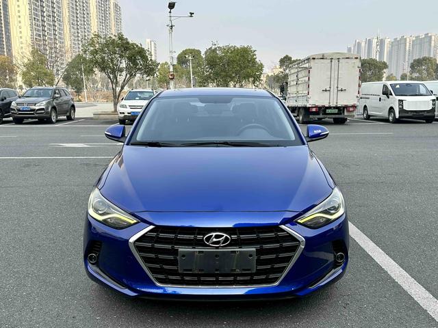 Hyundai Elantra Модель 2019 года 1.5L CVT Smart Hyun · Elite – фото 2