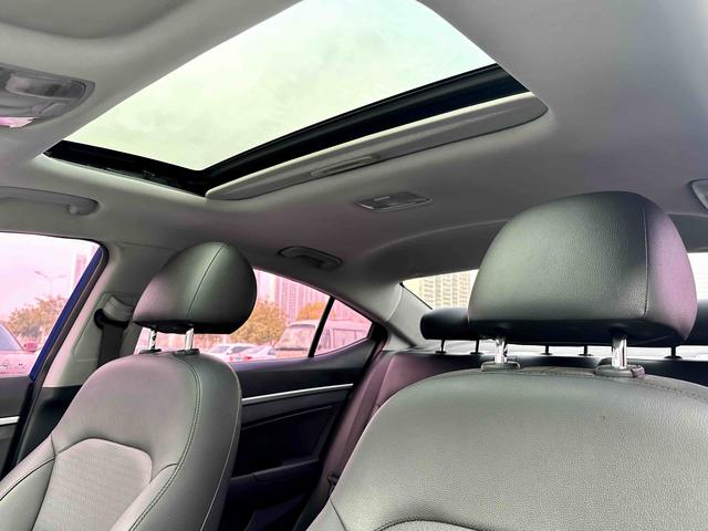 Hyundai Elantra Модель 2019 года 1.5L CVT Smart Hyun · Elite – фото 8