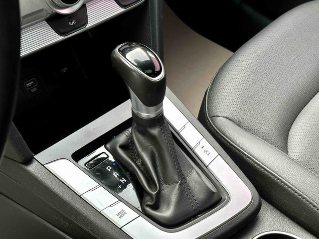 Hyundai Elantra Модель 2019 года 1.5L CVT Smart Hyun · Elite – фото 16