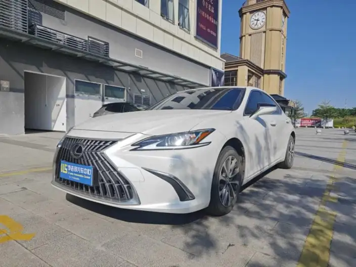Lexus ES 2024 Model 200 Premium