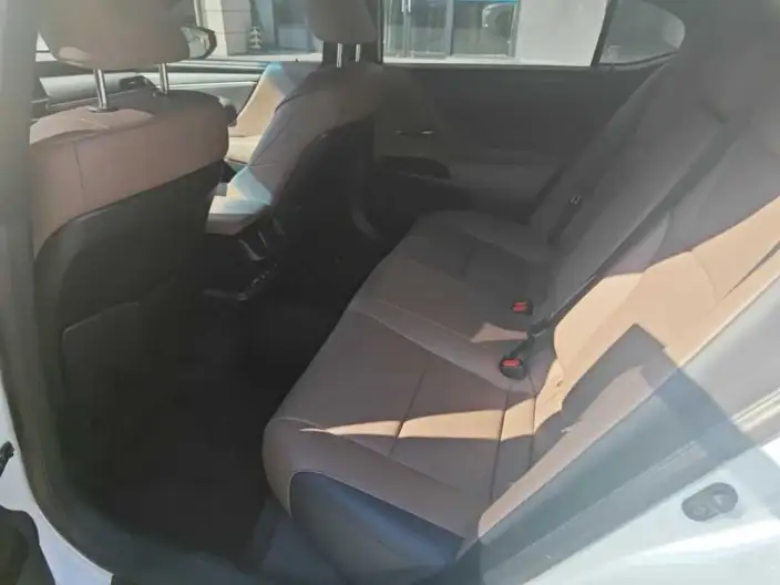 Lexus ES 2024 Model 200 Premium – фото 9