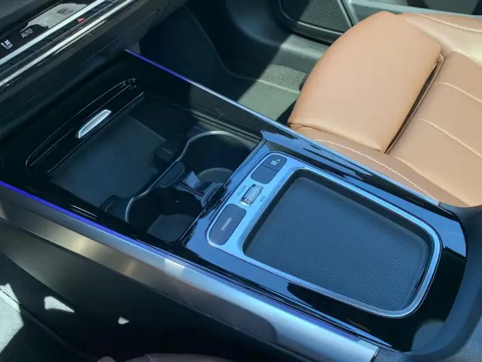 Mercedes-Benz GLB 2025 Model GLB 220 Fashion Model – фото 10