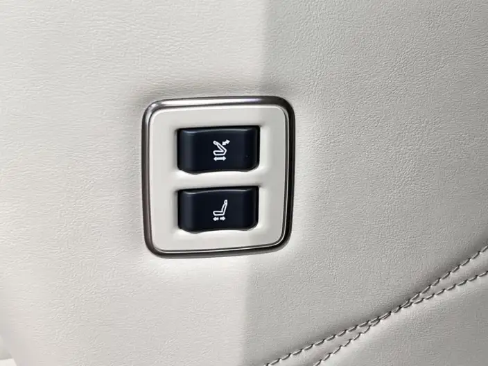 Elfa 2023 Model 2.5L Intelligent Hybrid 4WD Premium Edition – фото 6